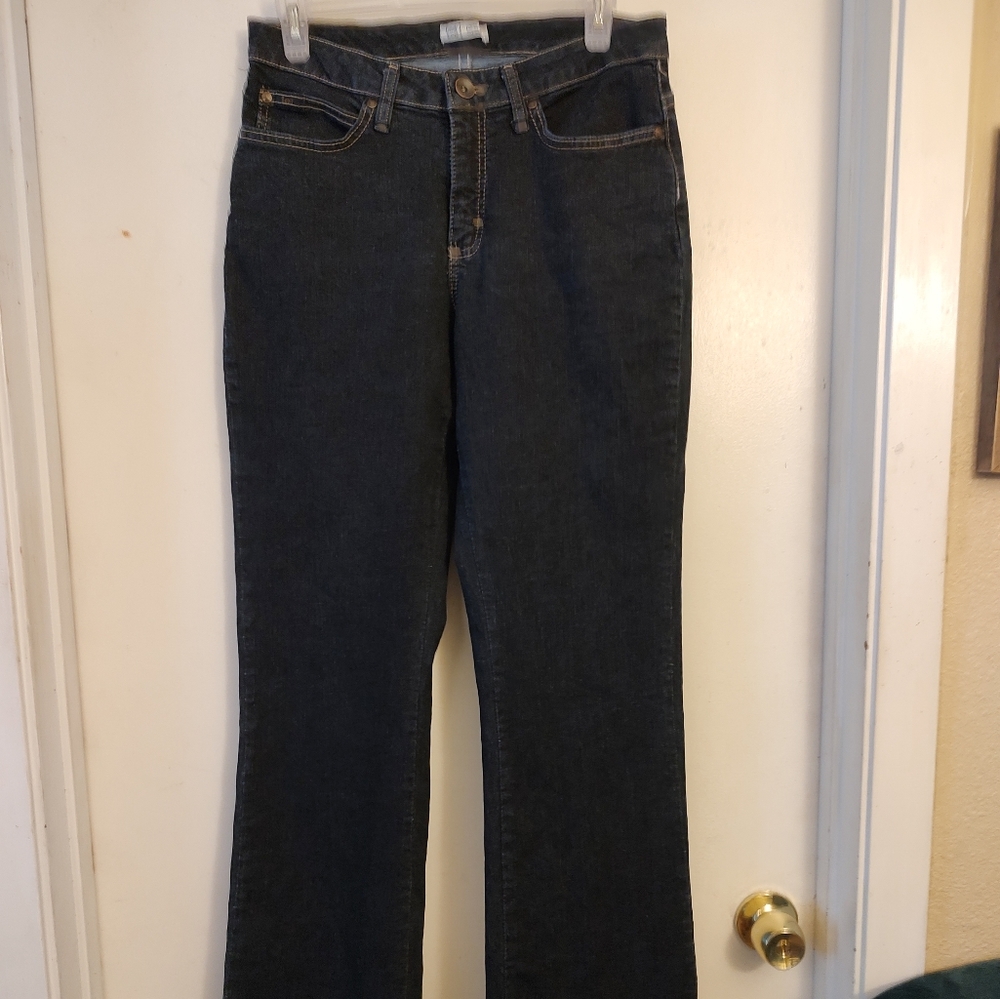Lee jeans. 8 short.